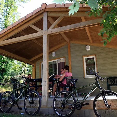 Aldeamento Turístico Terres De France - Les Hameaux Des Lacs
