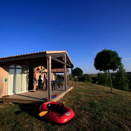 Terres De France - Les Hameaux Des Lacs 2*