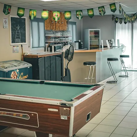 Terres De France - Les Hameaux Des Lacs 2* Monclar-de-Quercy