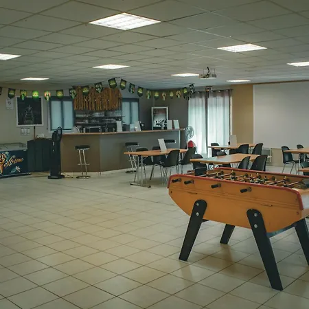 Aldeamento Turístico Terres De France - Les Hameaux Des Lacs Monclar-de-Quercy