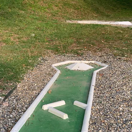 Aldeamento Turístico Terres De France - Les Hameaux Des Lacs