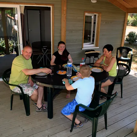 Terres De France - Les Hameaux Des Lacs Feriepark Monclar-de-Quercy