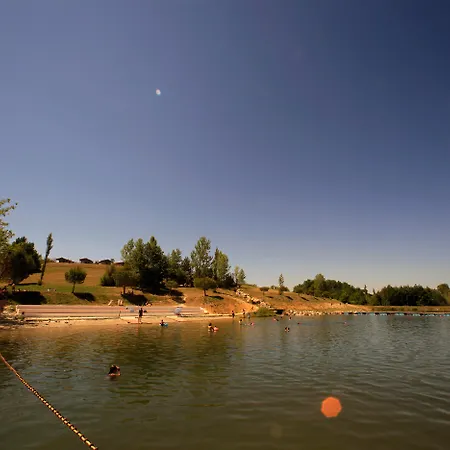 Terres De France - Les Hameaux Des Lacs 2*