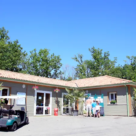 Feriepark Terres De France - Les Hameaux Des Lacs