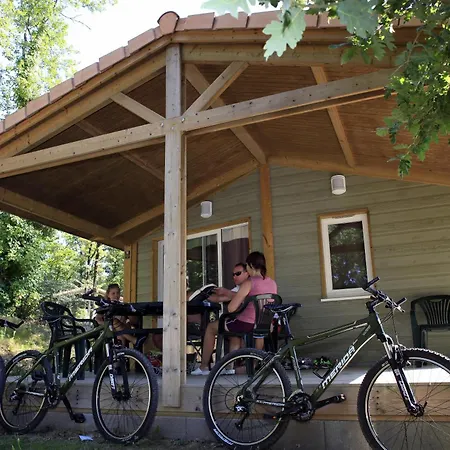 Terres De France - Les Hameaux Des Lacs Ferienpark 2*