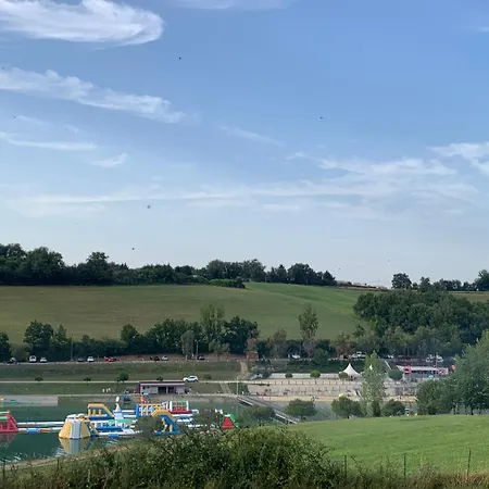 Terres De France - Les Hameaux Des Lacs Village de vacances 2*