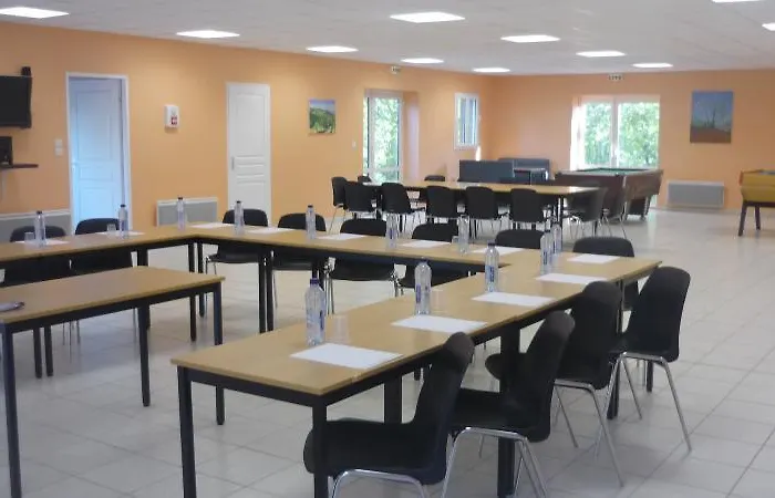 Terres De France - Les Hameaux Des Lacs 2*